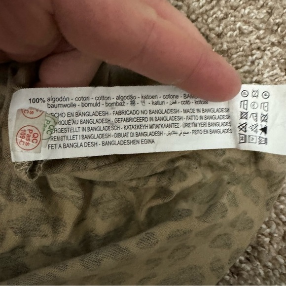 Zara Women’s Leopard Print Lightweight‎ Tee Shirt Size Small - Picture 4 of 5